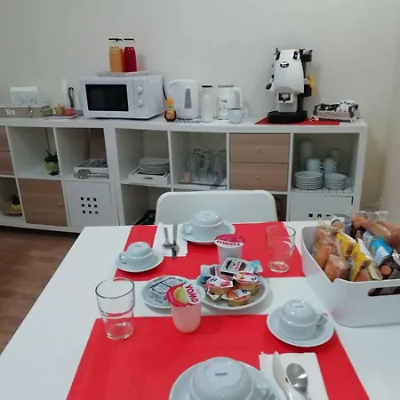 Nicola's Couette-café 2*
