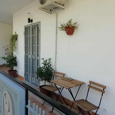 Nicola's Couette-café