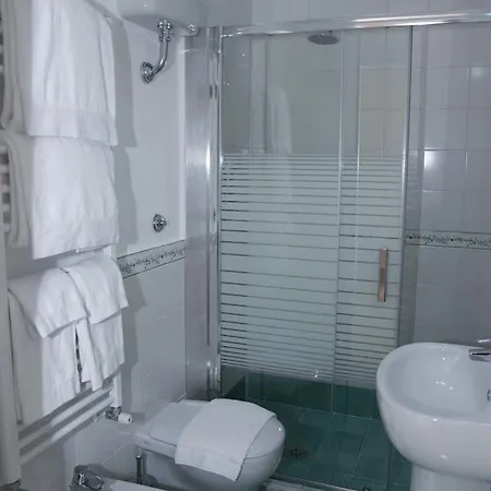 Bed & Breakfast Nicola's 2*